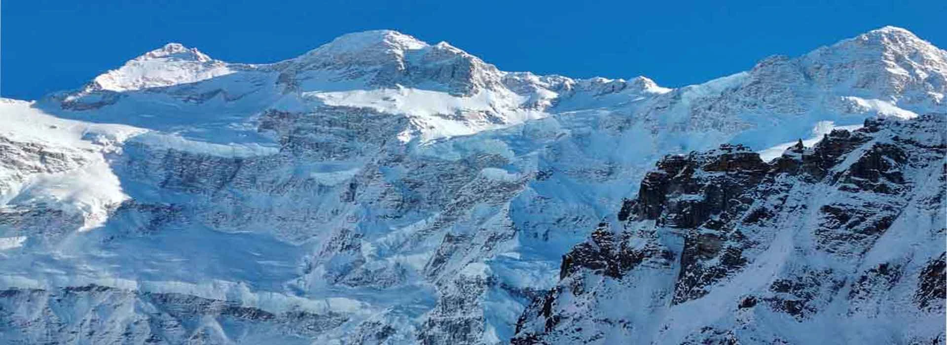 Kanchanjunga Circuits Trek - 23 Days